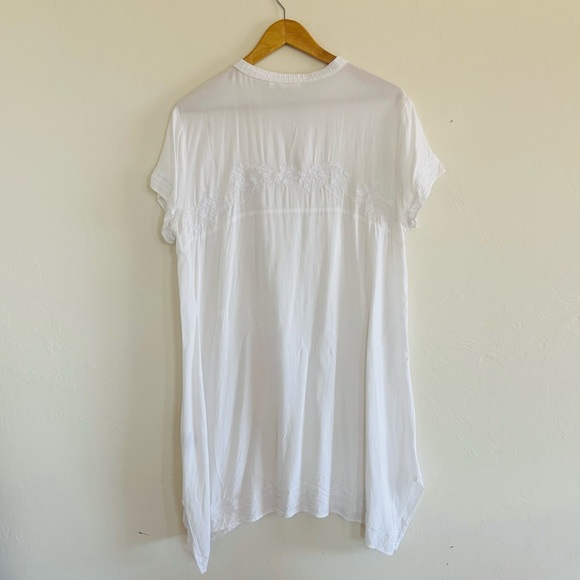 DYLAN White Floral Embroidered Dress - Picture 9 of 17